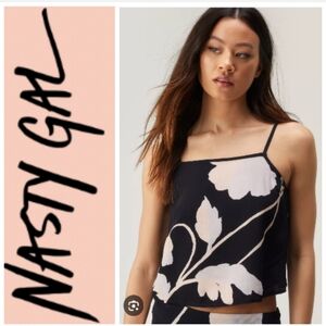 Nasty Gal Black and Cream Strappy Floral Cami Top. Size 4